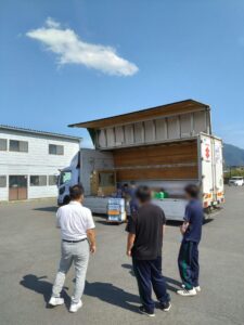 地元高校生の職場見学を実施しました。