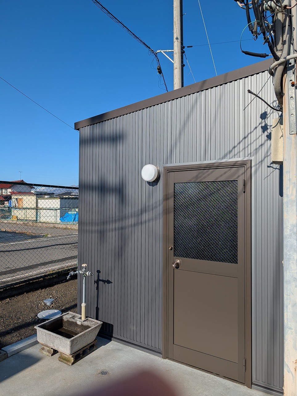 新しい水洗トイレが入りました。